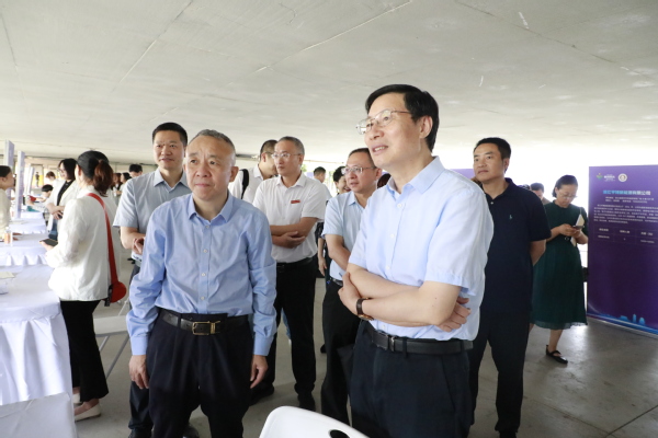 AK体育客户端举办毕业季医护专场招聘会 ...